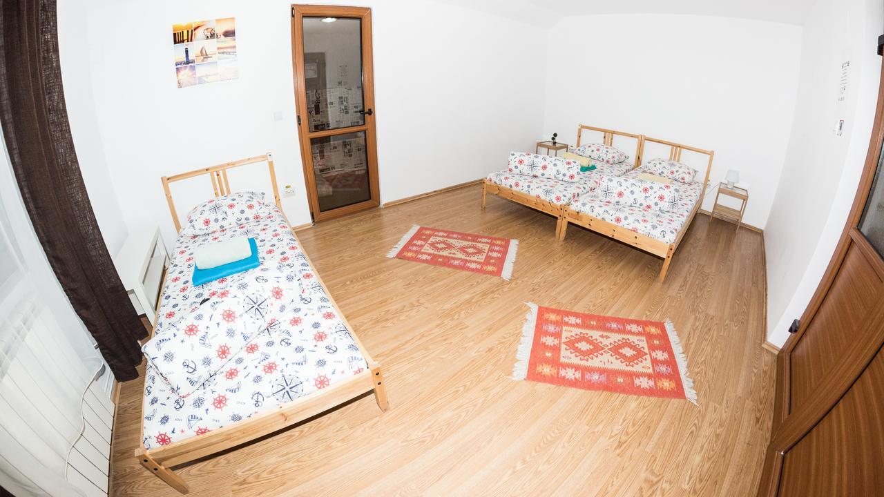 Exit Routine Hostel 蒂米什瓦拉 客房 照片