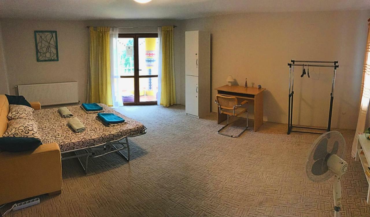 Exit Routine Hostel 蒂米什瓦拉 外观 照片